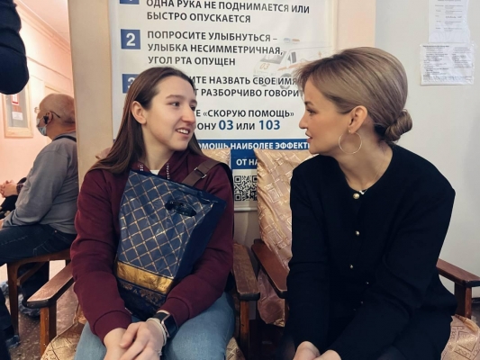 Вице-премьер Эльвира Пинчук постояла в очередях на прием к врачу в ижевской ГКБ №6