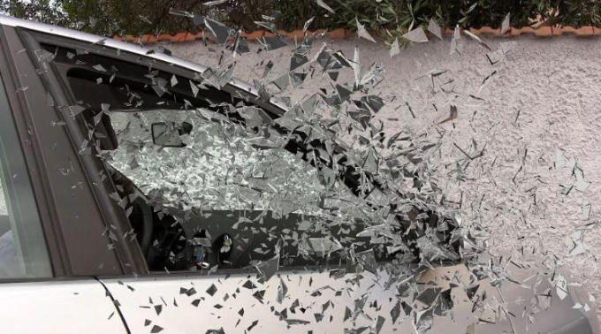 Ижевчанка разбила автомобиль бывшего сожителя после ссоры