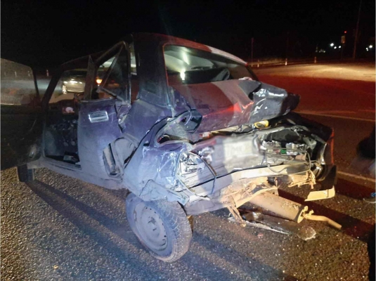 Грузовик протаранил легковой автомобиль с пассажирами в Удмуртии