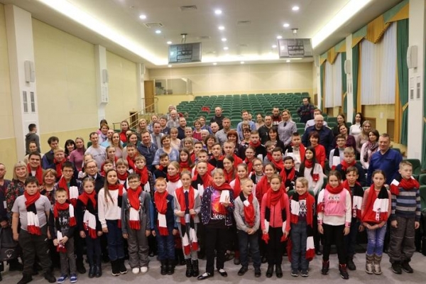 44 одаренных школьника из Удмуртии отправились на Кремлевскую елку в Москву