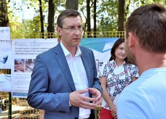 Ярослав Семенов проверил ход дорожного ремонта по нацпроекту БКД в Сарапуле 