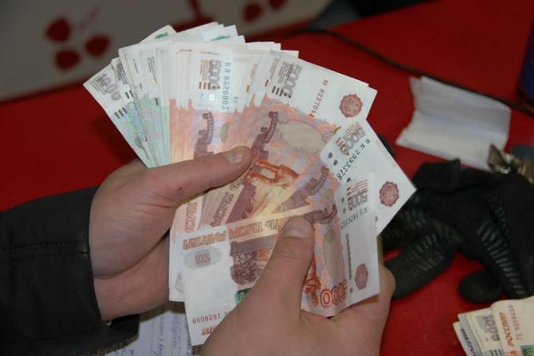 36,6 тысяч рублей составила средняя заработная плата в Удмуртии в апреле