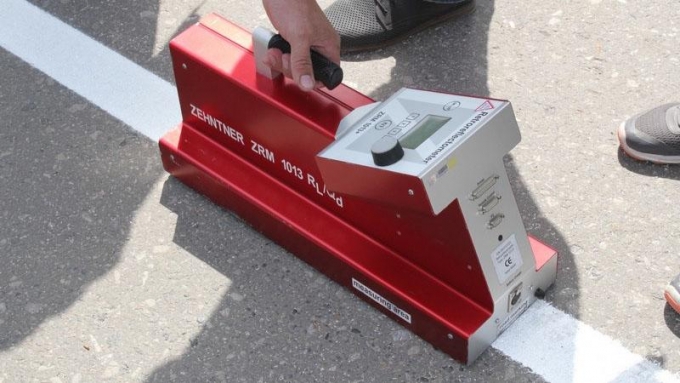 Специальные приборы для проверки качества разметки на дорогах приобрели в Удмуртии