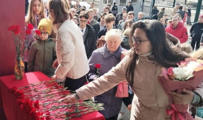 В школе № 34 Ижевска установили мемориальную доску в честь бойца, погибшего на СВО