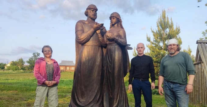 В Селтинском районе Удмуртии установили памятник святым Петру и Февронии 