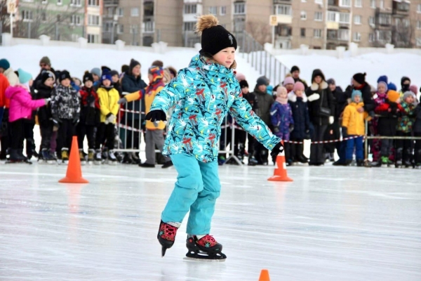 В Ижевске 580 любителей конькобежного спорта состязались на соревнованиях «Лёд надежды нашей»