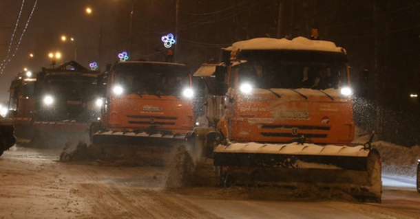 Ижевские дорожники работают в усиленном режиме во время снегопадов