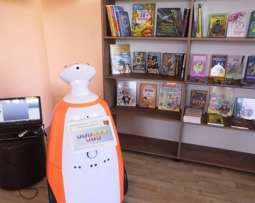 Робот будет проводить экскурсии в сельской модельной библиотеке в Удмуртии