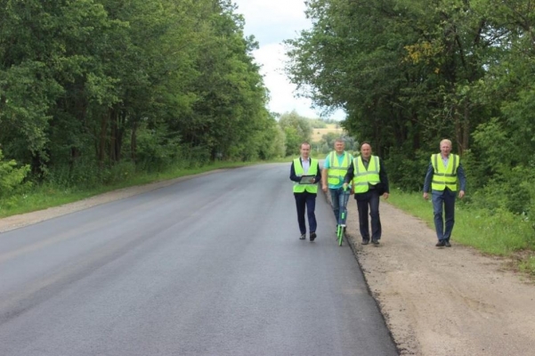 Рабочая комиссия проверила ход ремонта на 7 участках дорог в Воткинском районе 