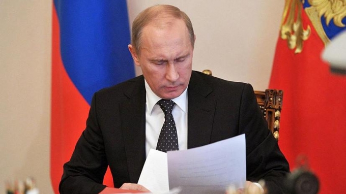 Владимир Путин подписал указ об оценке эффективности работы глав регионов